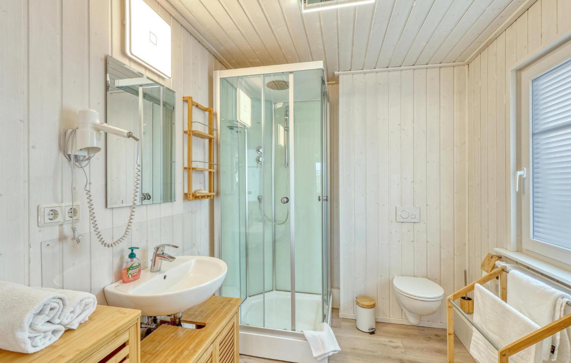 3 Bedroom Pet Friendly Home In Zerpenschleuse Екстериор снимка