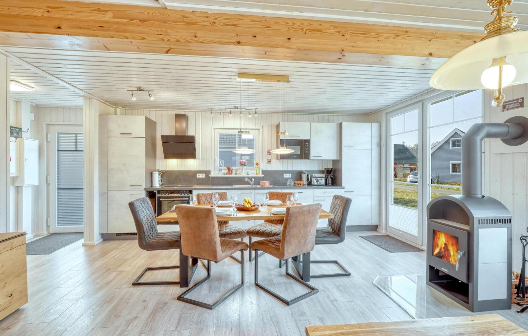 3 Bedroom Pet Friendly Home In Zerpenschleuse Екстериор снимка